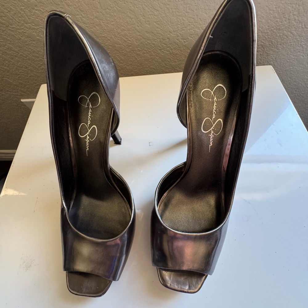 Jessica Simpson Silver Stiletto Heels Peep-Toe